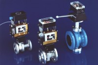 Ball valves with accessories